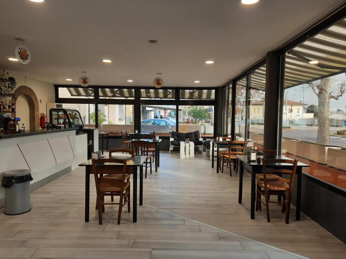 R&B Hotel Alfonsine Екстер'єр фото