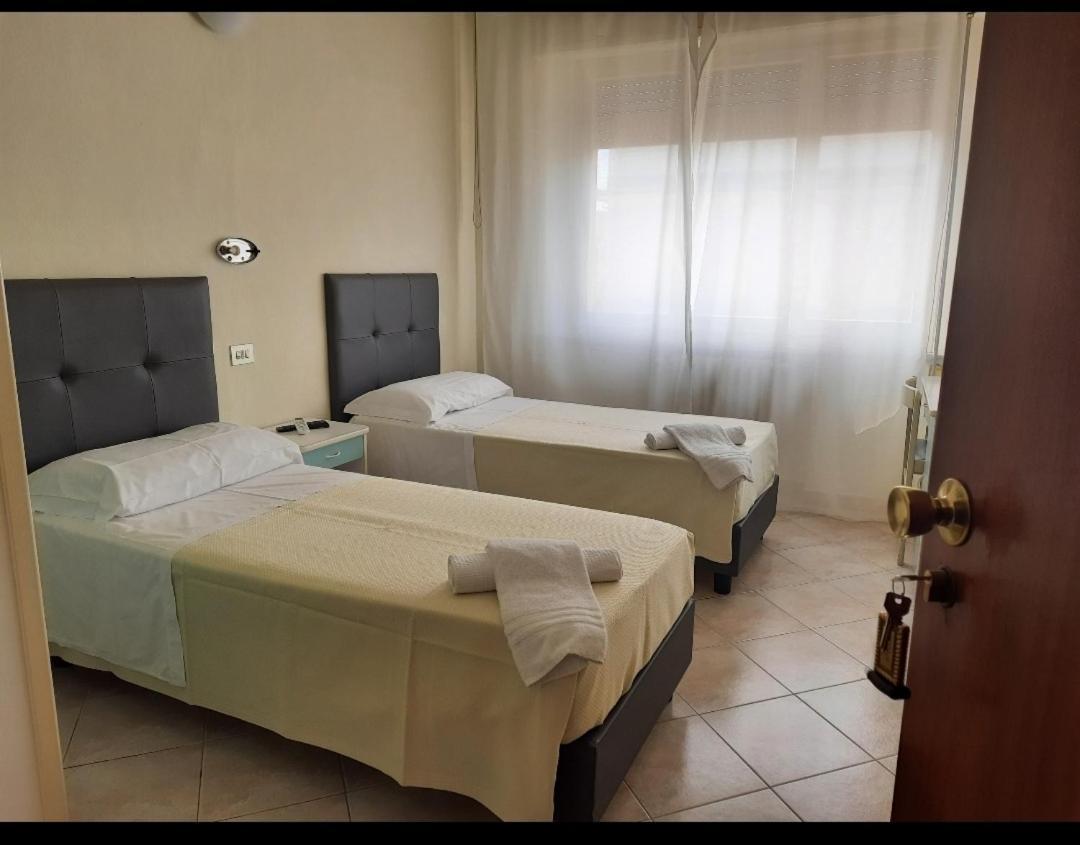 R&B Hotel Alfonsine Екстер'єр фото
