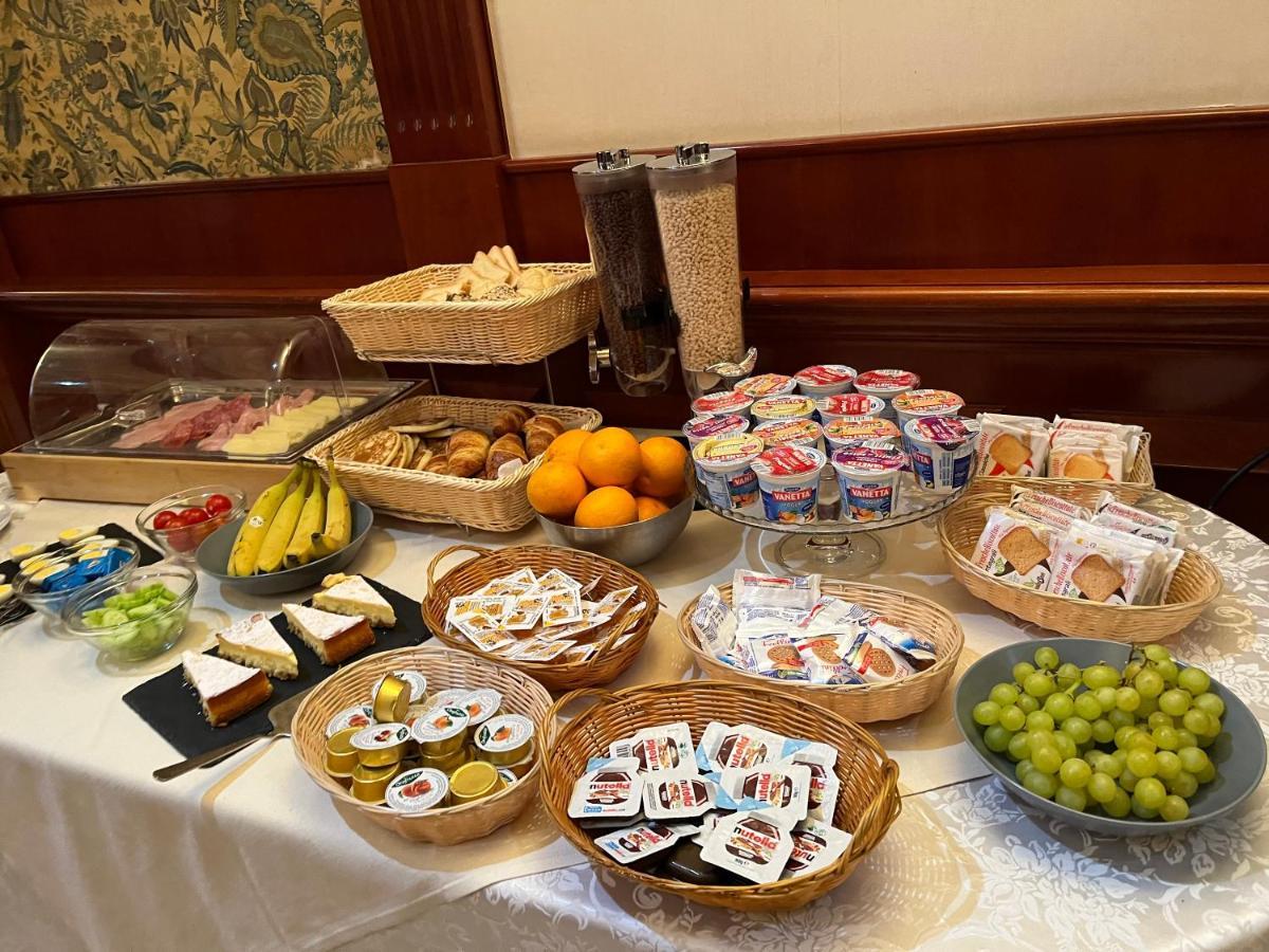R&B Hotel Alfonsine Екстер'єр фото